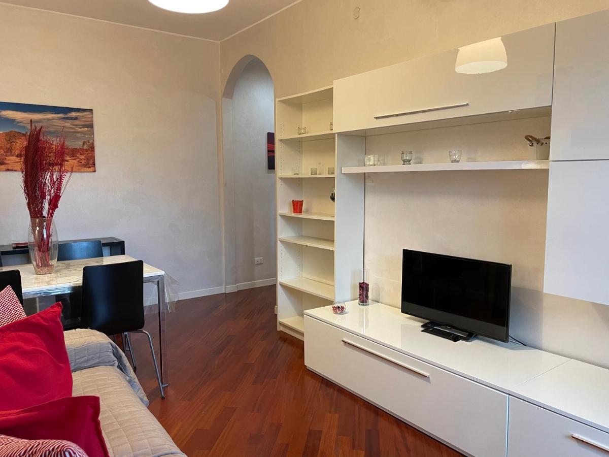 Adriano Metro & Comfort Suites - Affitti Brevi Italia Милан Экстерьер фото